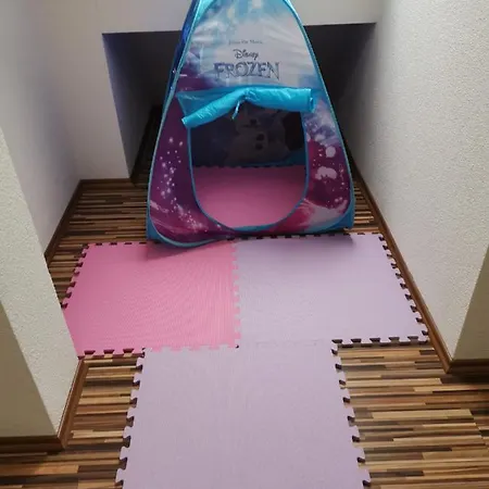 Apartment Horec With Parking In The Garage *