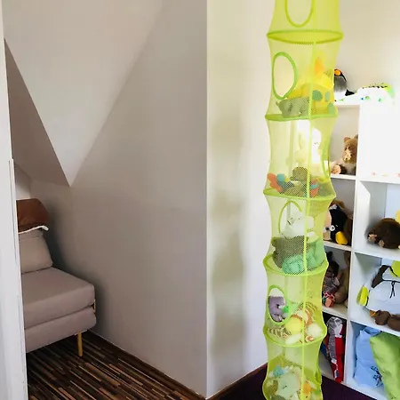 Horec With Parking In The Garage Apartment *