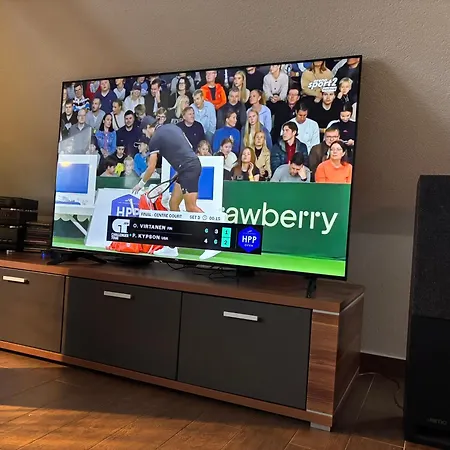 Horec With Parking In The Garage