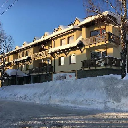 Horec With Parking In The Garage Apartment