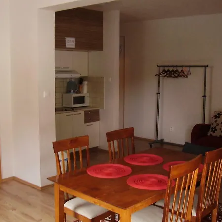 Apartment Horec With Parking In The Garage