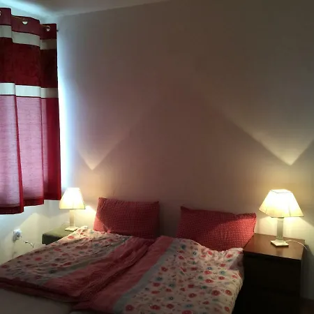 Apartment Horec With Parking In The Garage *